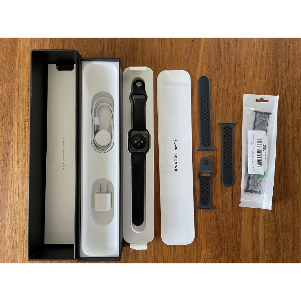 Apple Watch Series 3 with 42mm Aluminum Case and extra 42mm Wrist Band